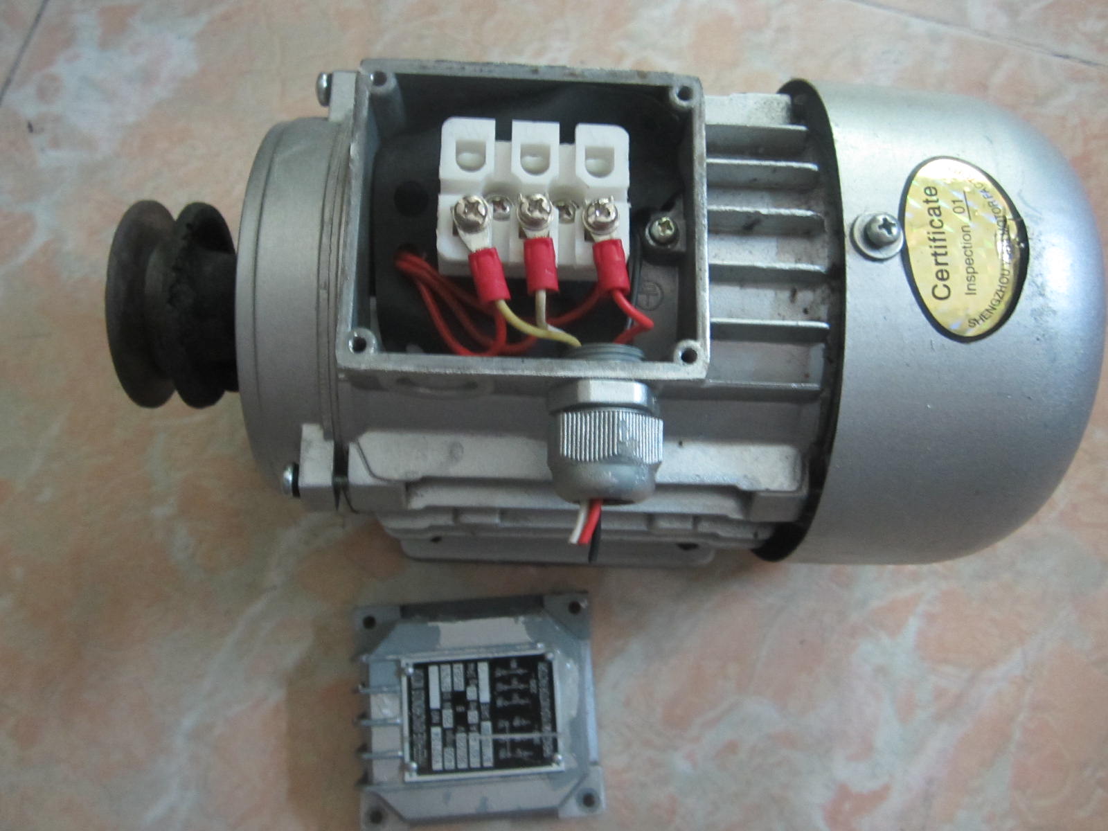 三相交流异步电动机 变频器配套0.25KW 250W 220V电机的技术与经济价值